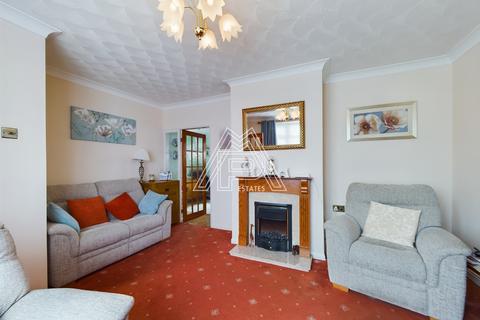 2 bedroom semi-detached house for sale, Daiglen Drive, South Ockendon, Essex, RM15