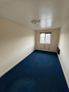 2 bedroom flat to rent, English Street, Peterborough