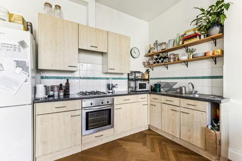 2 bedroom flat for sale, Wolsey Mews, London NW5