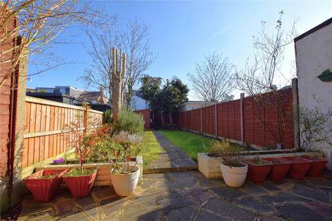 58 Albany Road, Romford, RM6 6BP