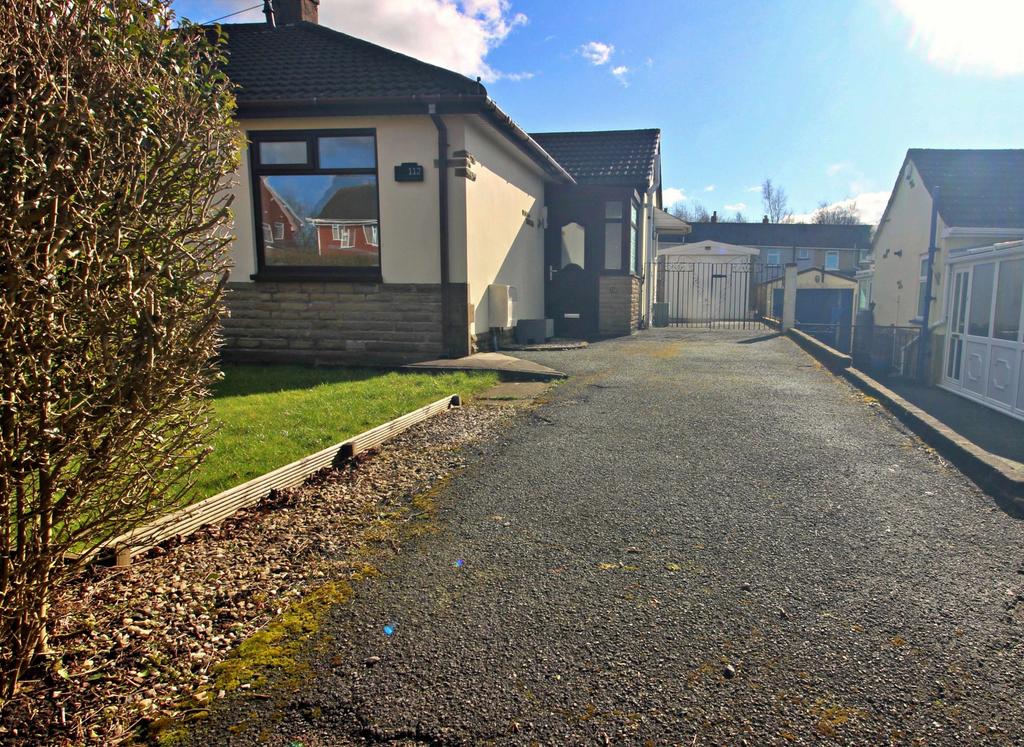 Long Side Drive to Garage