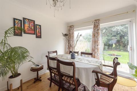 4 bedroom detached house for sale, Kinsbourne Close, Harpenden