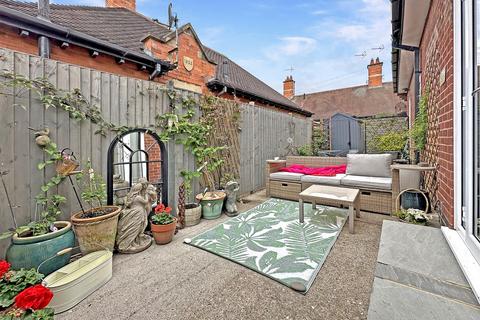 2 bedroom detached bungalow for sale, Cottage Homes, London Road, Newark