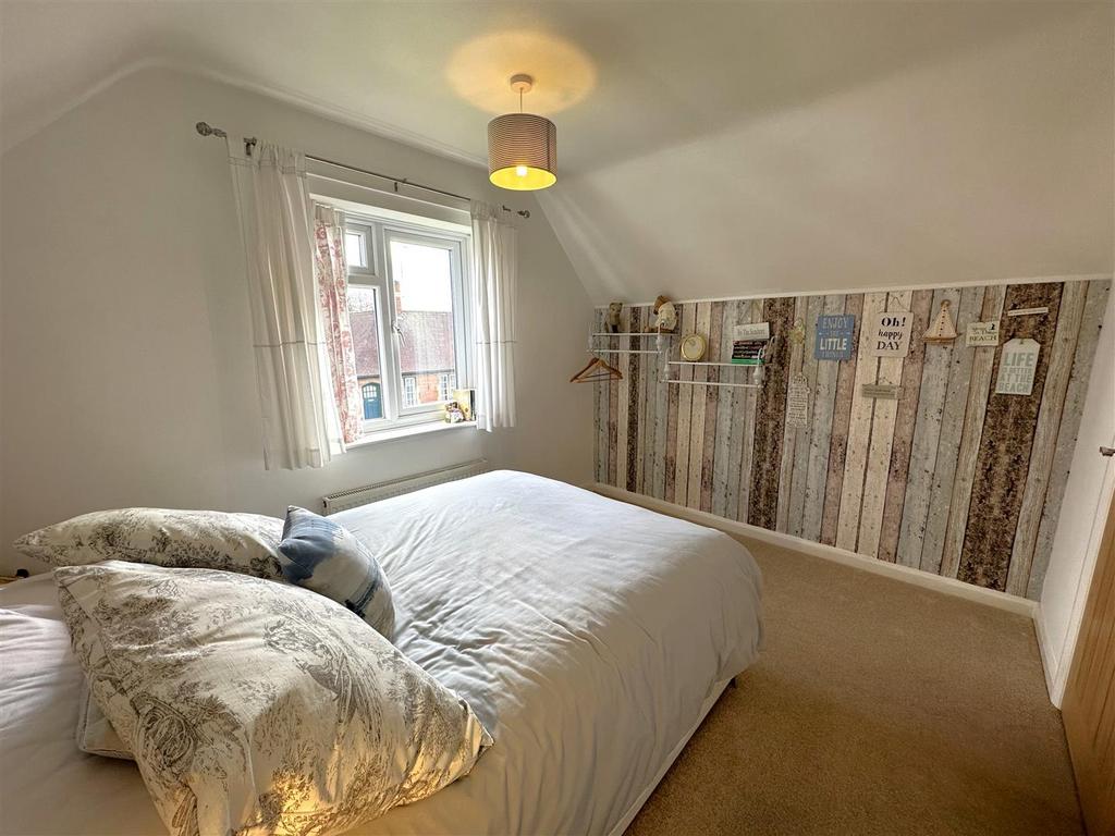 Second Bedroom 005
