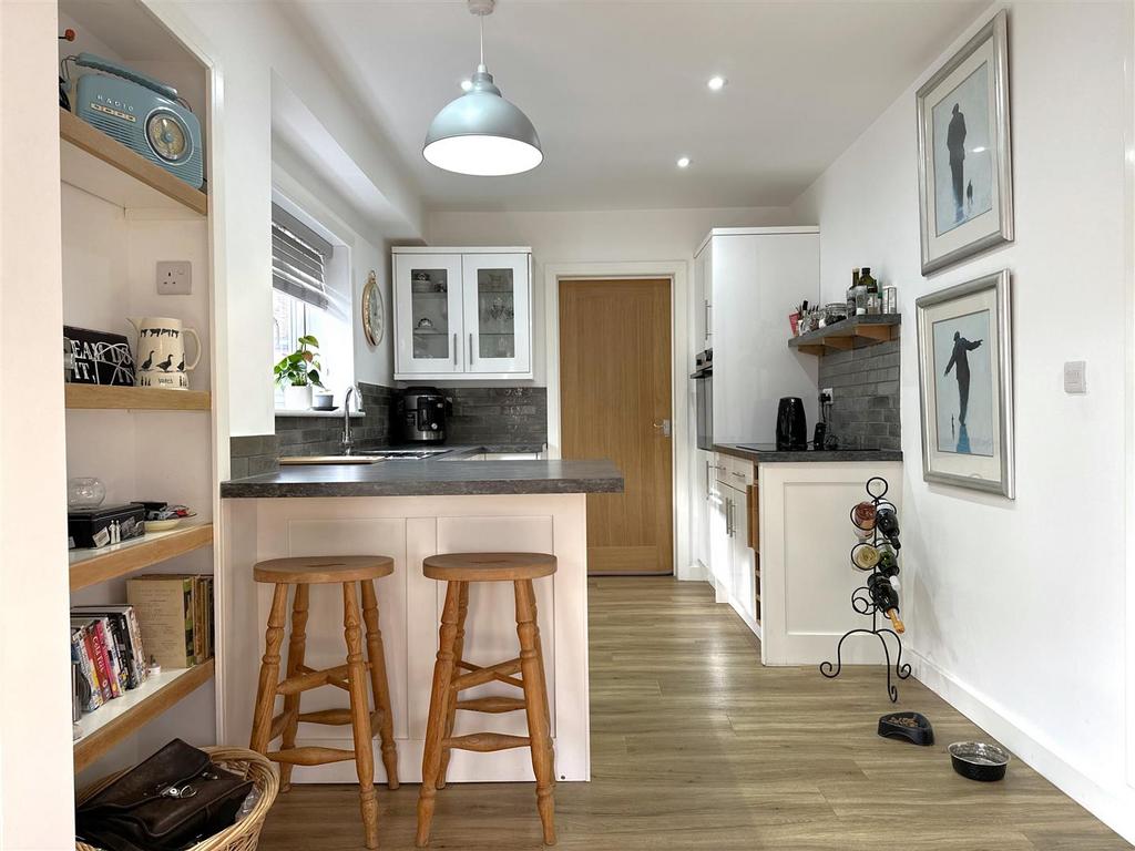Stylish Breakfast Kitchen 062