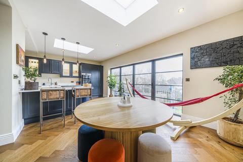 4 bedroom detached house for sale, Pollards Crescent, London