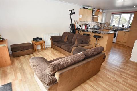 3 bedroom end of terrace house for sale, Wilkinson Gardens, Sandy Lane, Redruth