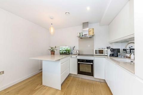 1 bedroom flat for sale, Old Lodge Place, St Margarets TW1