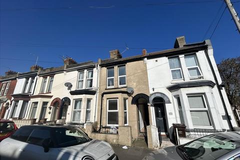 3 bedroom terraced house to rent, Windsor Road, Gillingham, Kent, ME7