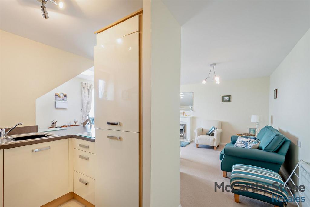 8654131-interior10-800.jpg