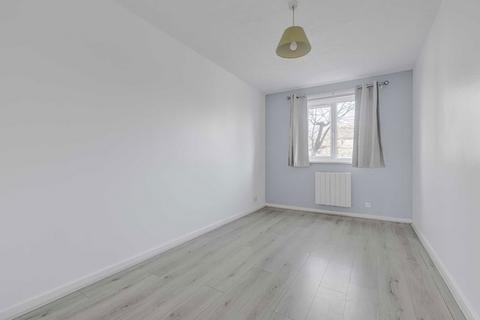 2 bedroom flat to rent, Evelyn Denington Road, London E6