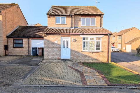 3 bedroom link detached house to rent, Carradale, Peterborough, PE2