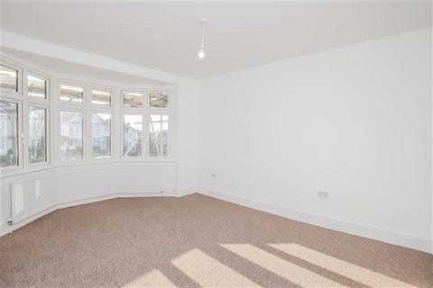 1 bedroom in a house share to rent, Woodstock Avenue, Golders Green, NW11