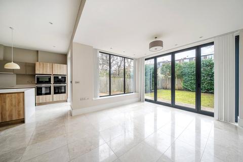 5 bedroom semi-detached house to rent, St Marks Road, Teddington, TW11