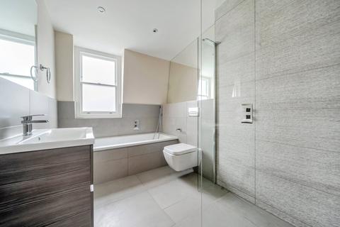 5 bedroom semi-detached house to rent, St Marks Road, Teddington, TW11