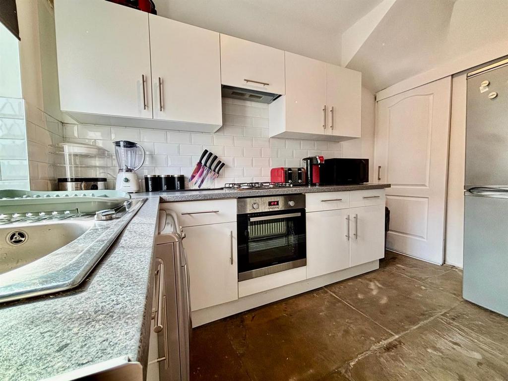 Fitted Kitchen: