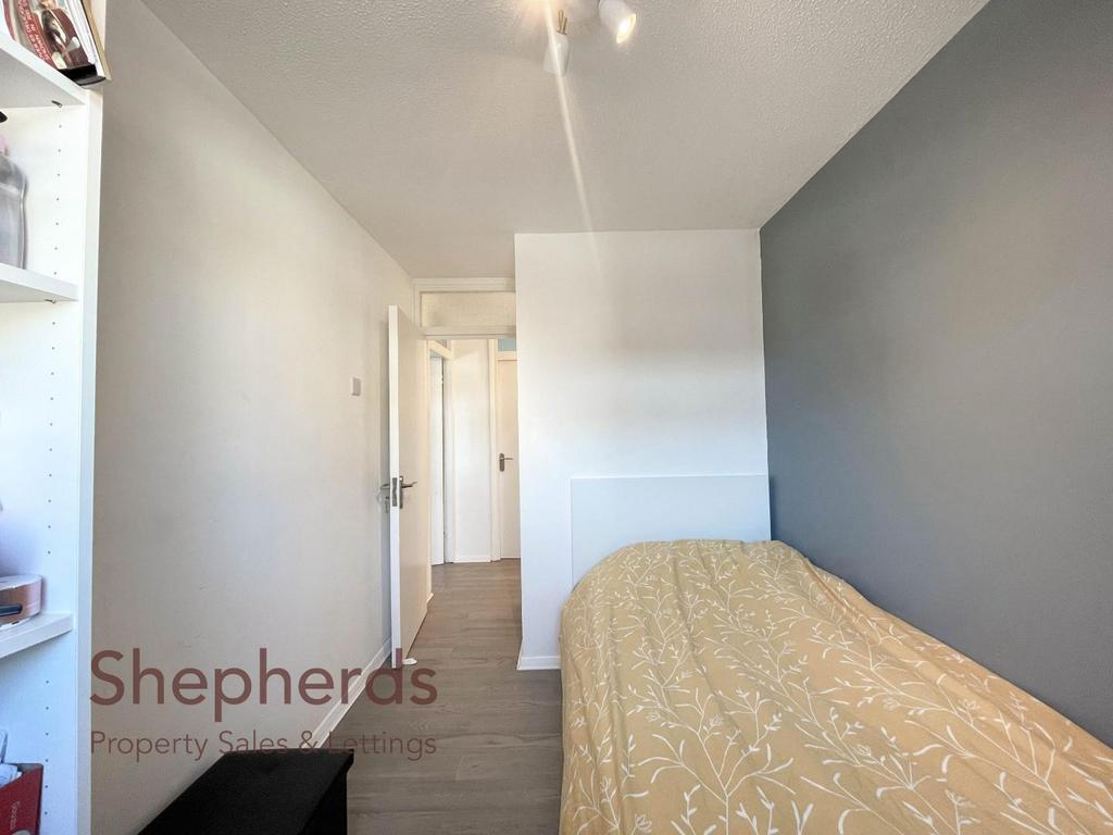 BEDROOM 2.2.jpg