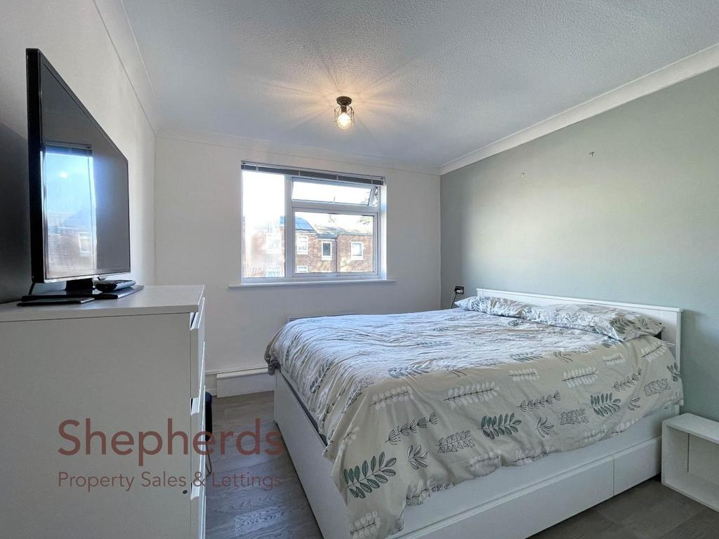 BEDROOM 1.2.jpg