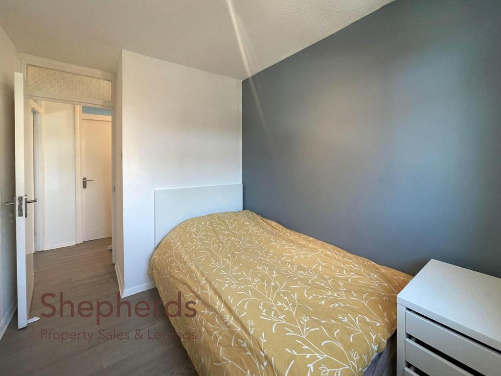 BEDROOM 2.1.jpg