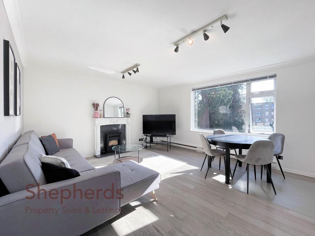 LIVING ROOM 1.jpg