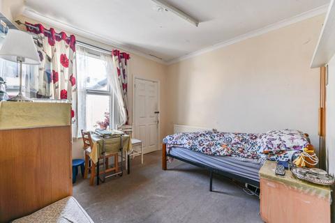 3 bedroom terraced house for sale, Sutherland Road, Croydon, CR0