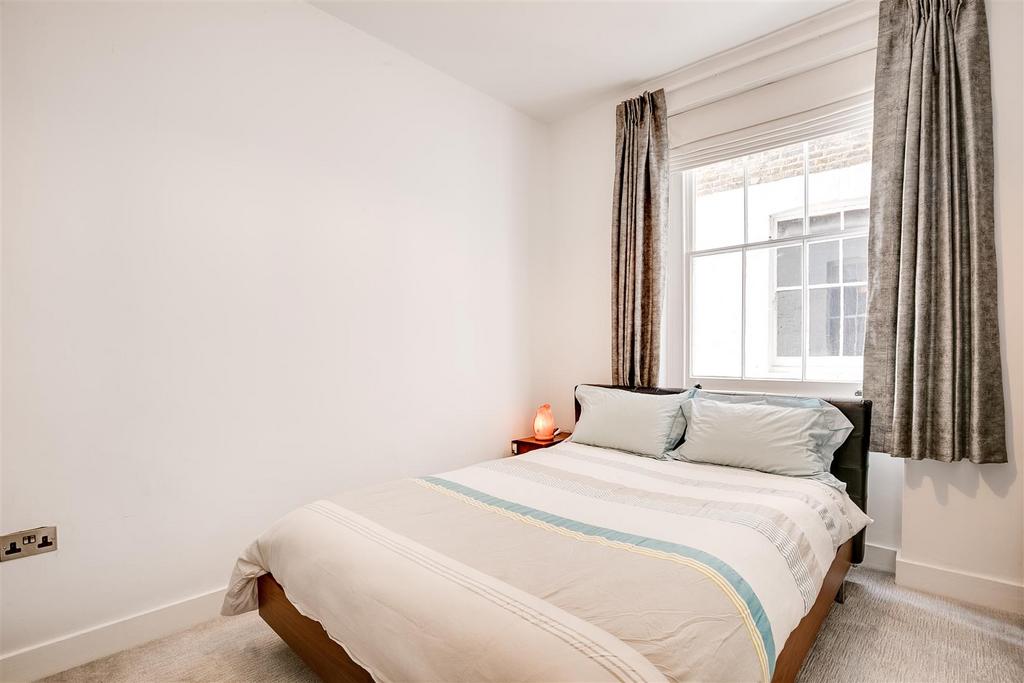 Prebend Mansions, W4 - TO LET