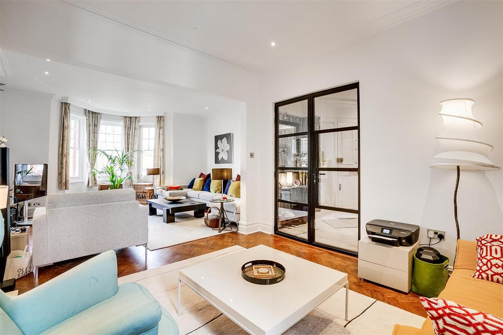 Prebend Mansions, W4 - TO LET