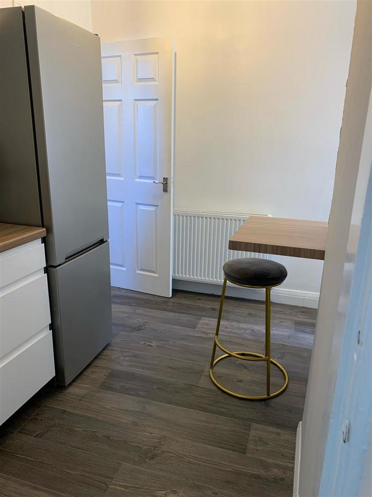 Fitted Kitchen: