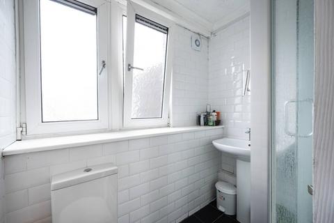104 Longnor Road, London, E1 4DA