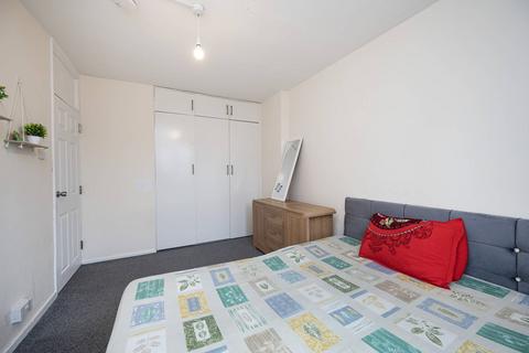 104 Longnor Road, London, E1 4DA