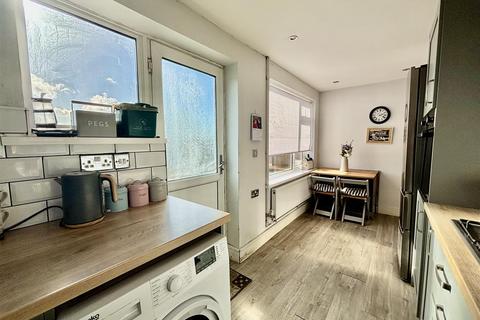 3 bedroom semi-detached house for sale, Y Berllan, Dunvant, Swansea
