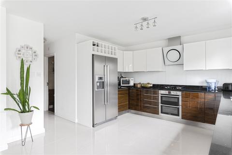 21 Rolleston Avenue, Petts Wood, Orpington, BR5 1AJ