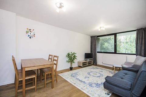 2 bedroom flat for sale, Chandos Way, Golders Green, London, NW11