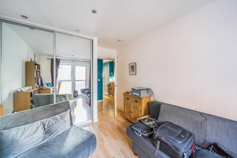 2 bedroom flat to rent, Recovery Street, Tooting Broadway, London, SW17