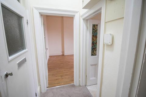2 bedroom flat for sale, Weston-super-Mare*2 Minutes to Sea Front*Ground Floor*Two Double Bedrooms*