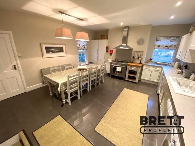 Kitchen/Dining