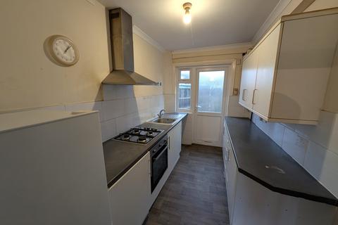 3 bedroom semi-detached house for sale, Whittington Avenue, Hayes, Greater London, UB4