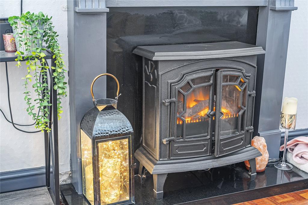Feature Gas Fire