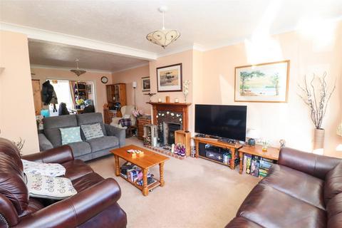 3 bedroom semi-detached house for sale, Ferndale Road, Church Crookham GU52