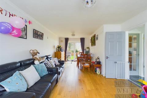 3 bedroom semi-detached house for sale, Hollybank Gardens, St. Leonards-On-Sea