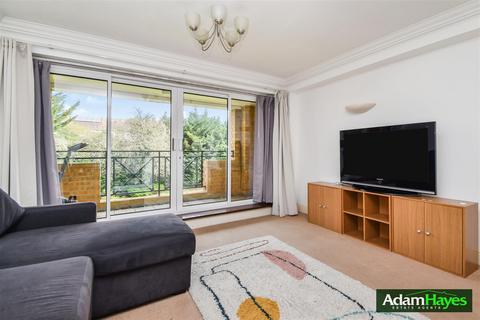 2 bedroom apartment to rent, Regents Park Road, Finchley Central N3