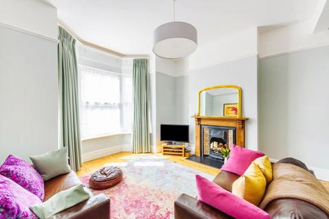 4 bedroom terraced house for sale, Gratton Terrace, London, NW2