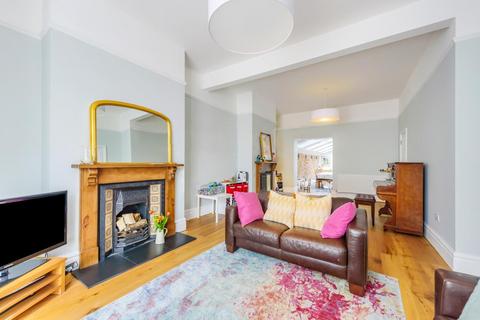 4 bedroom terraced house for sale, Gratton Terrace, London, NW2