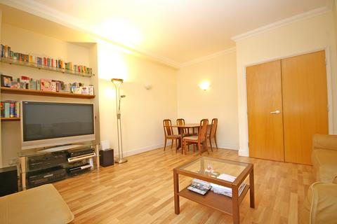 2 bedroom apartment to rent, North Block, London SE1