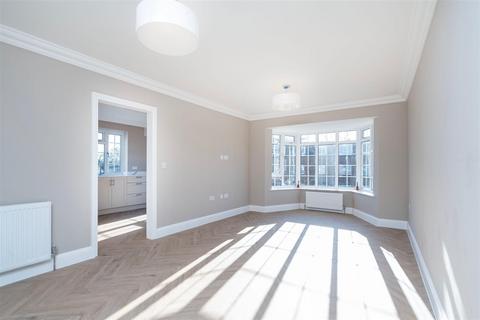 3 bedroom apartment for sale, Craigmount, Radlett WD7