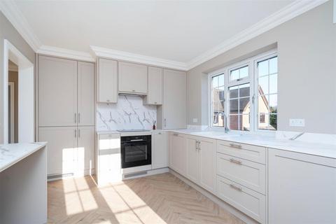 3 bedroom apartment for sale, Craigmount, Radlett WD7