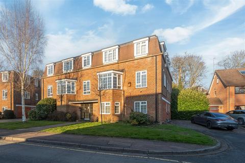 40 Craigmount, Radlett, WD7 7LW