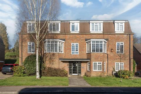 40 Craigmount, Radlett, WD7 7LW