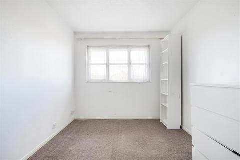 2 bedroom flat for sale, Ash Walk, WEMBLEY