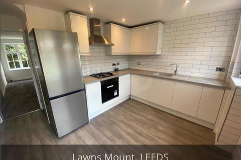 2 bedroom terraced house for sale, Lawns Mount, Leeds